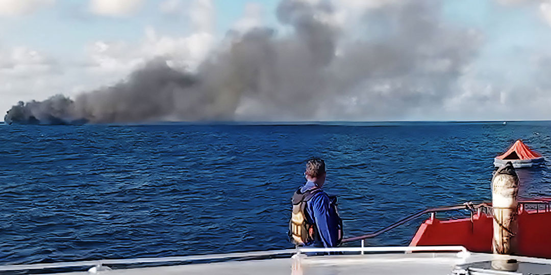 Indonesia ferry fire - حريق بعبارة في إندونيسيا