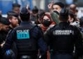 evacuation of Place de la Bastille in Paris - إخلاء ساحة الباستيل في باريس
