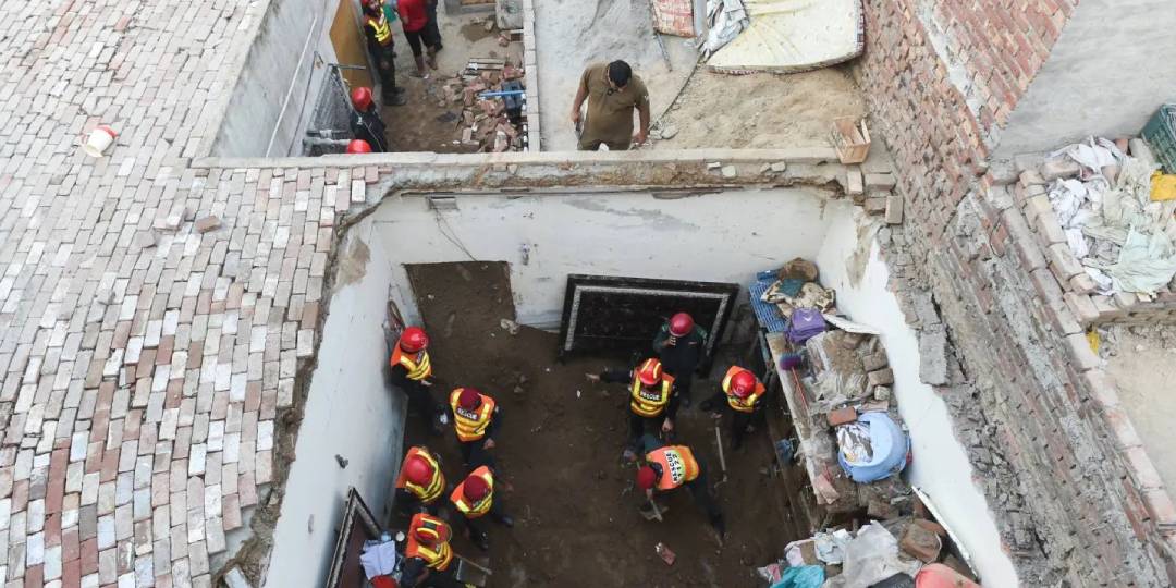 school roof collapse in Peshawar